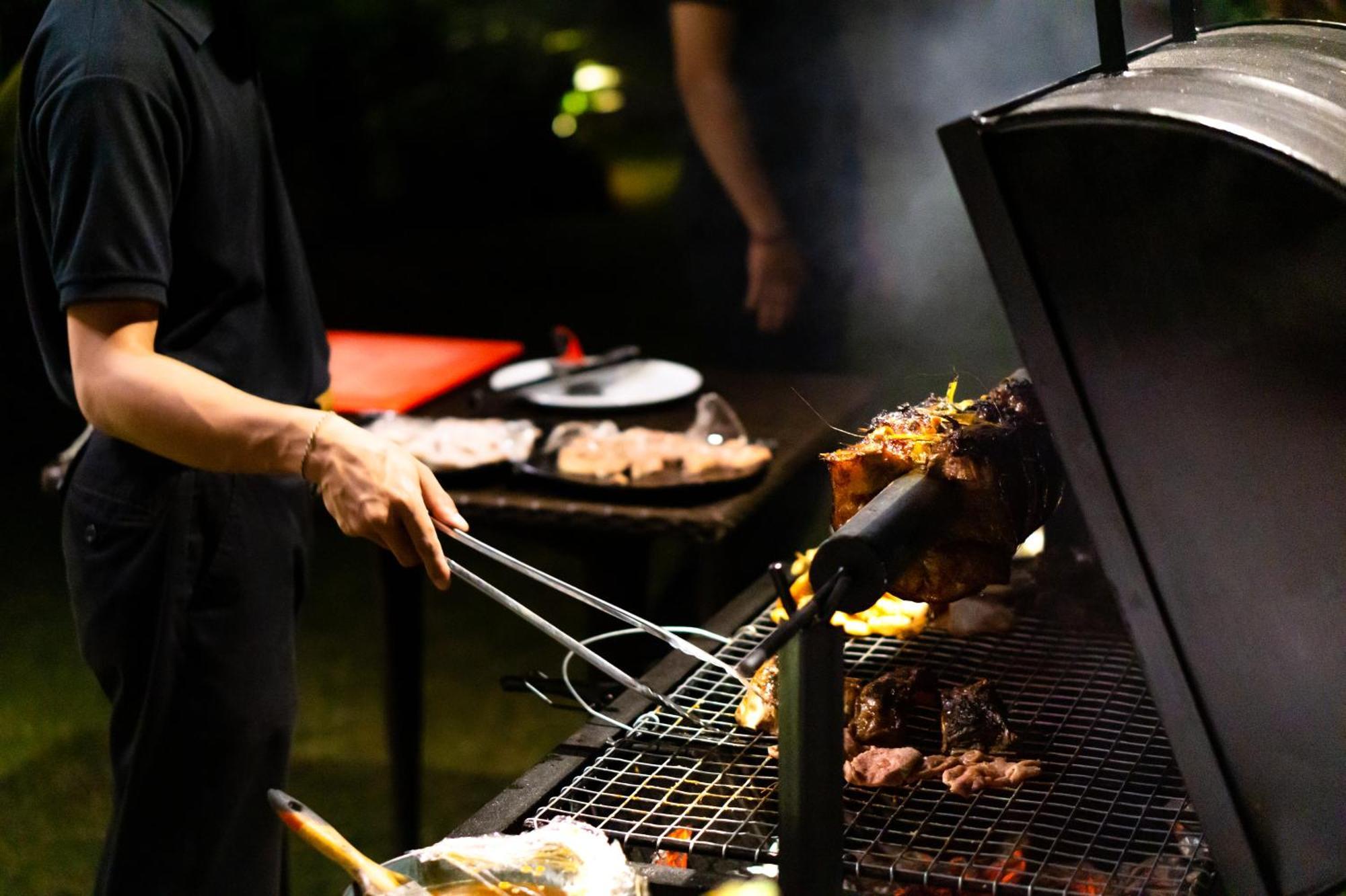 Nirwana Beach & Resort Candidasa Екстериор снимка A barbecue