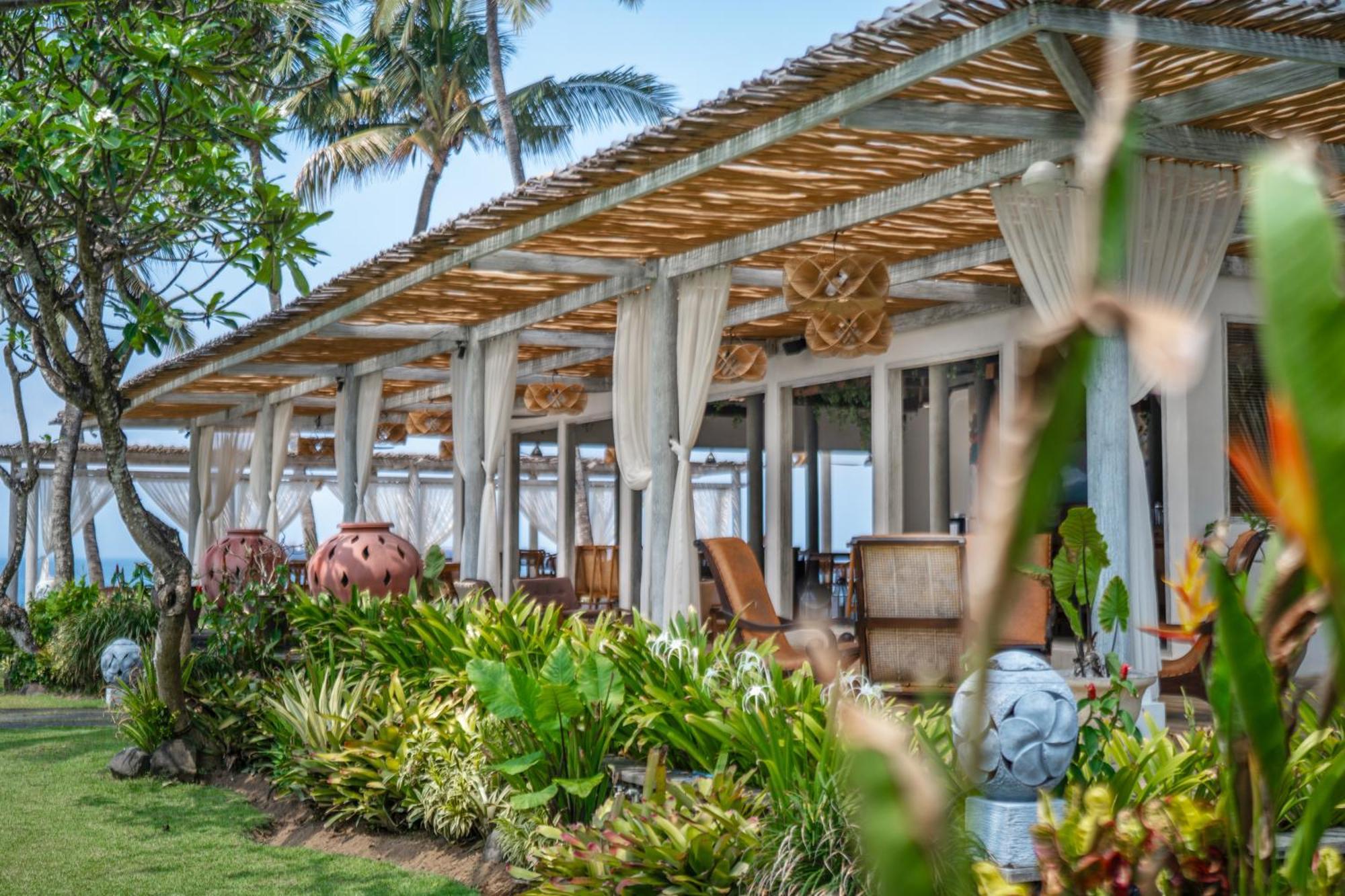 Nirwana Beach & Resort Candidasa Екстериор снимка The Beach Club at the InterContinental Fiji Resort